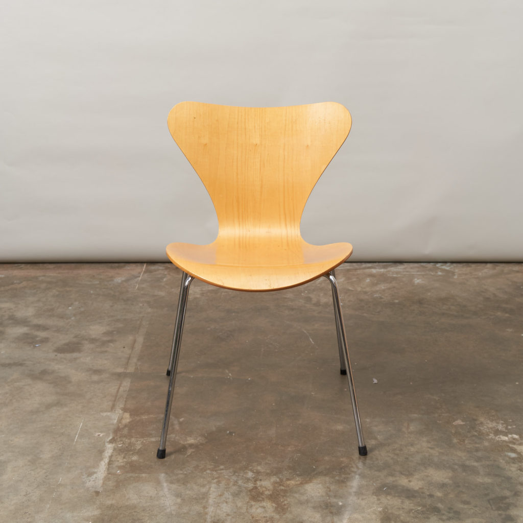 Set of Fritz Hansen series 7 dining chairs,-136771