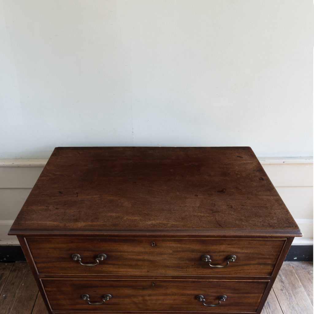 George III mahogany chest of drawers, -138111