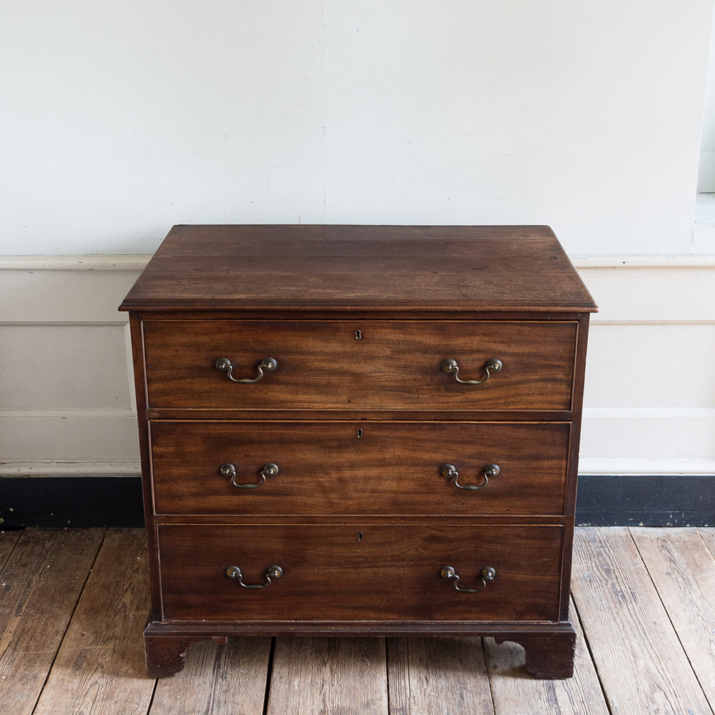 George III mahogany chest of drawers, -138113