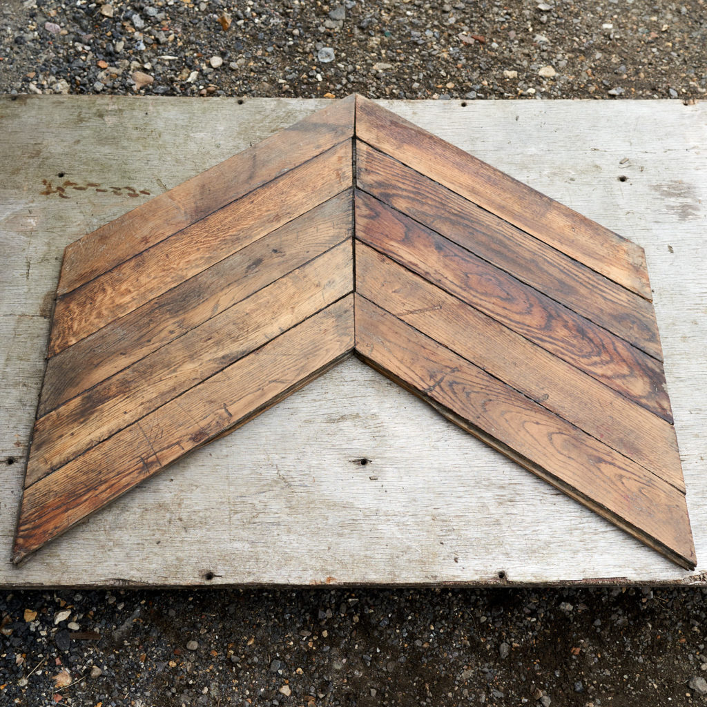 Reclaimed Antique Oak Chevron -137803