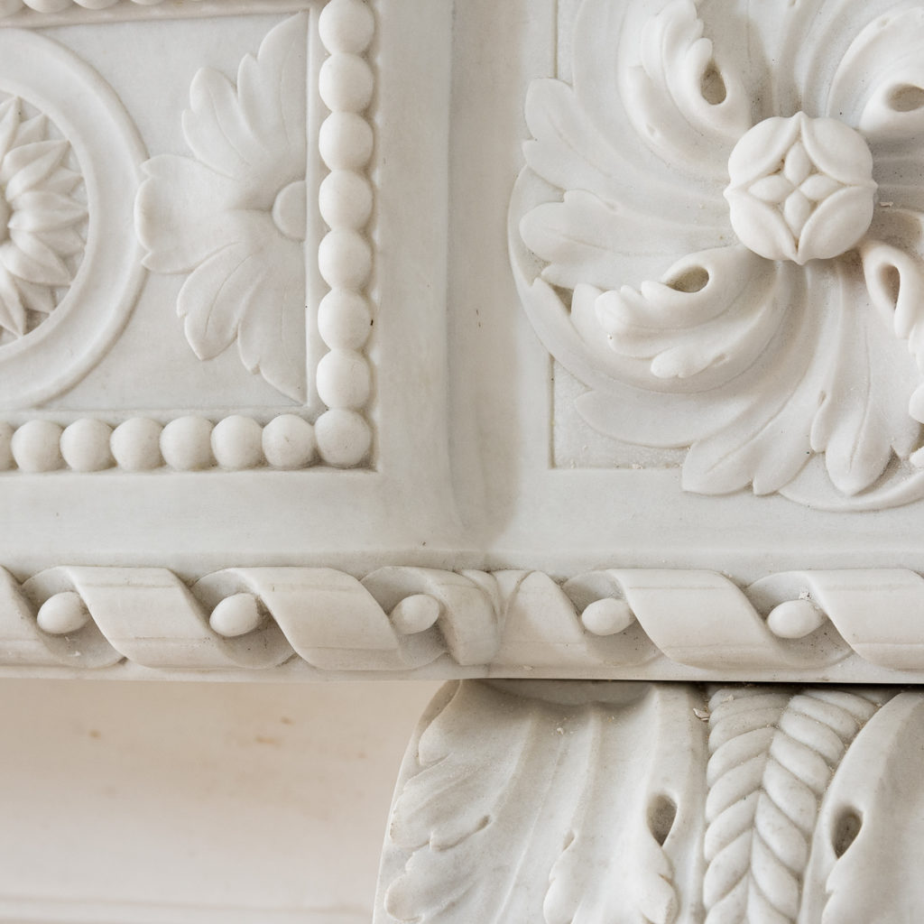 Fine Louis XVI Carrara marble fireplace, -138450