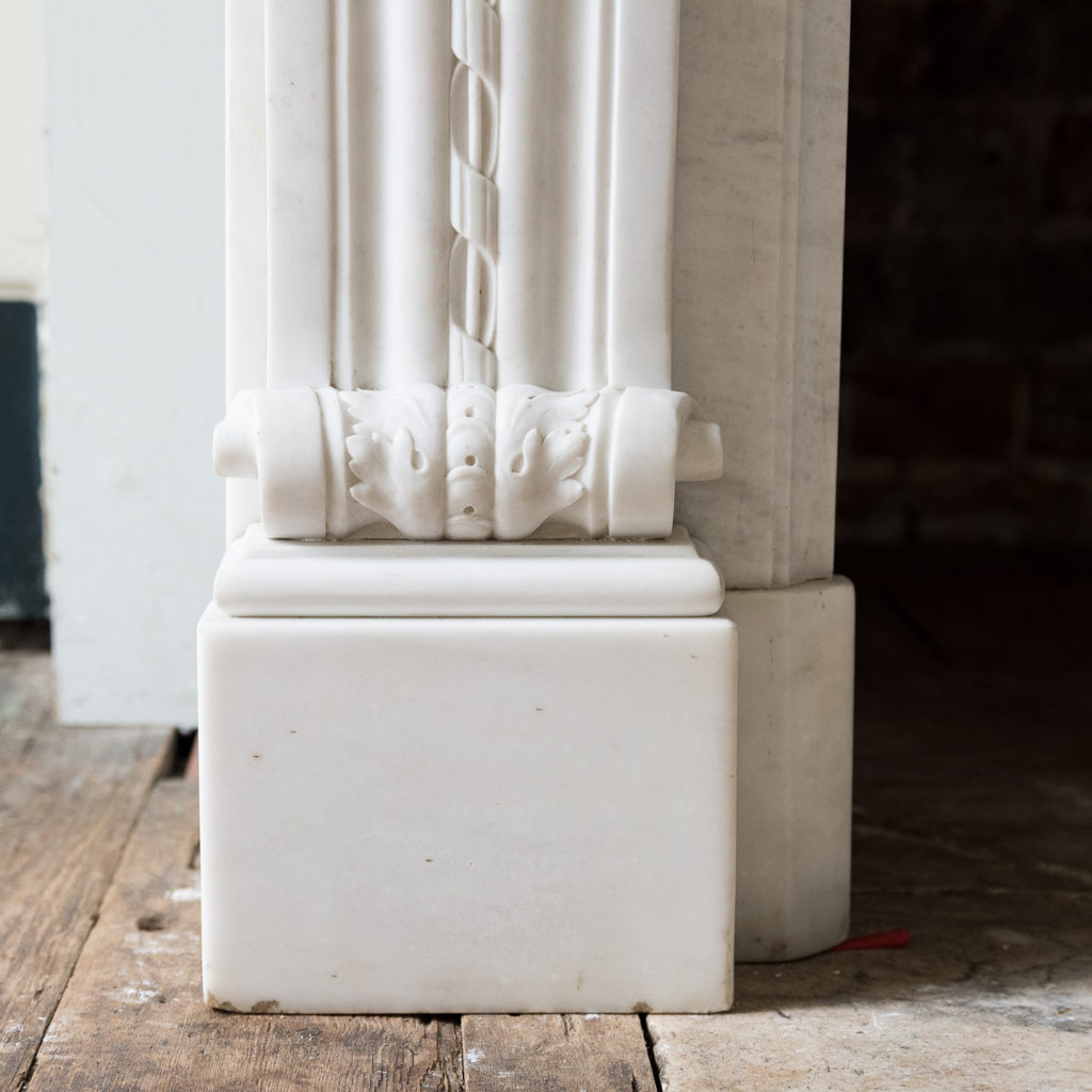 Fine Louis XVI Carrara marble fireplace, -138452