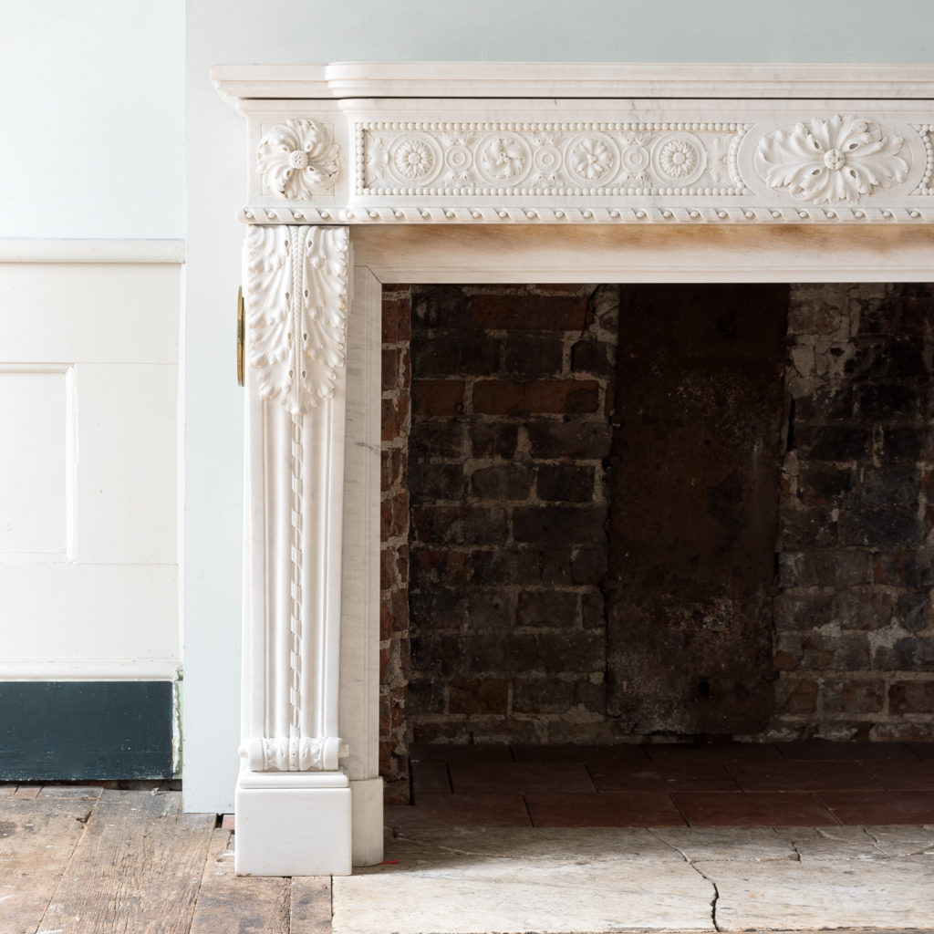 Fine Louis XVI Carrara marble fireplace, -138439