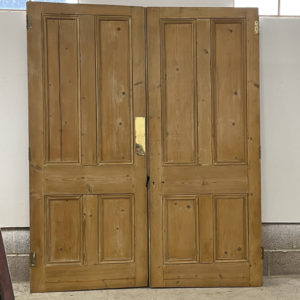 Pair of Victorian room dividing doors
