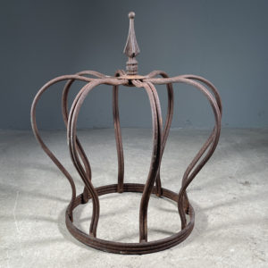 An English steel crown finial