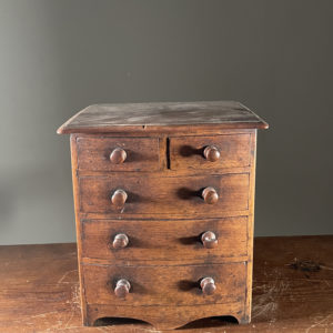 drawers , chest of drawers , apprentice piece , miniature ,
